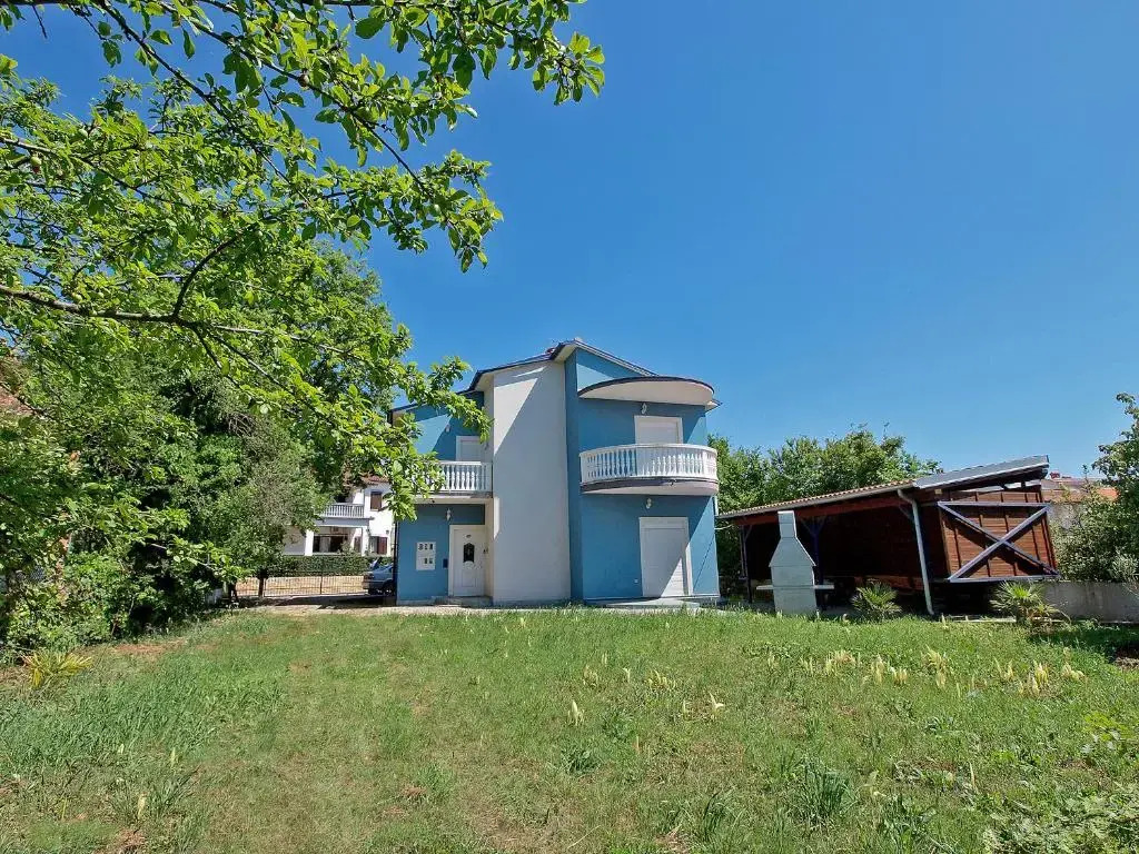 House Plavi 2130