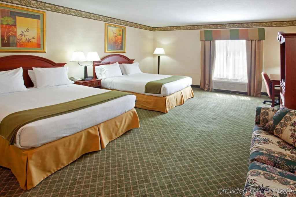 Holiday Inn Express HUNTINGTON