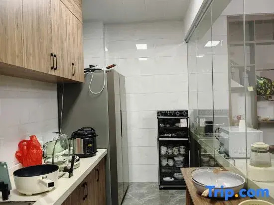 Dongshan Hailexin international youth hostel