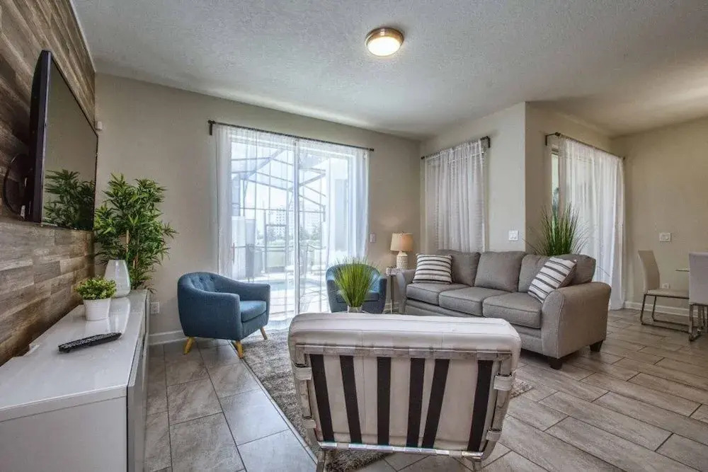 Modern Decor, Waterview W/splashpool, Bbq-1636str 4 Bedroom Townhouse by RedAwning