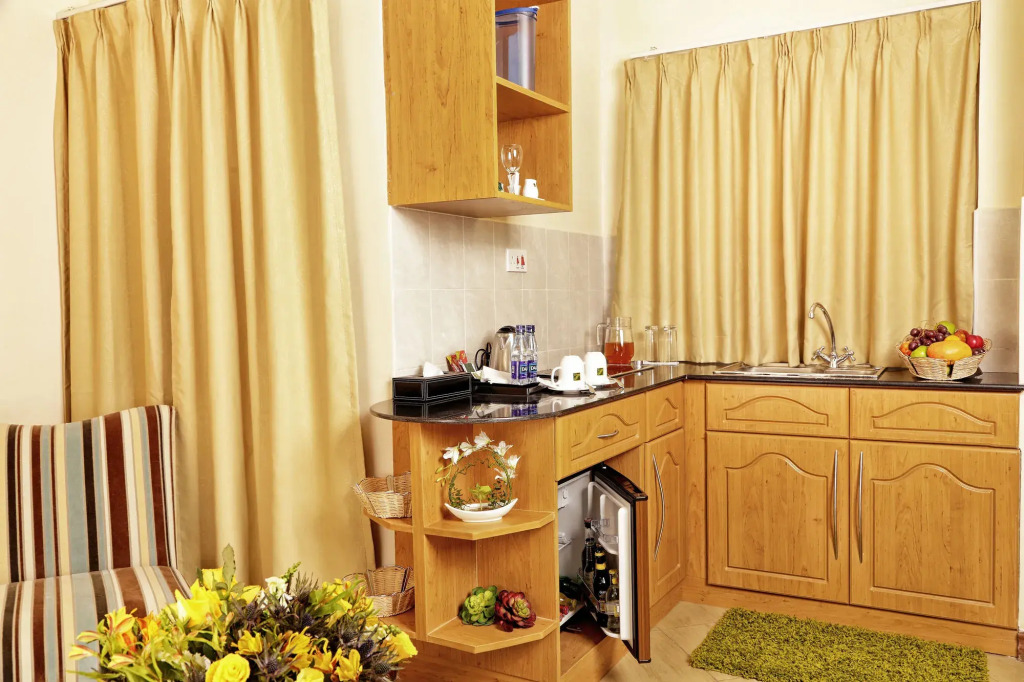 Longview Suites
