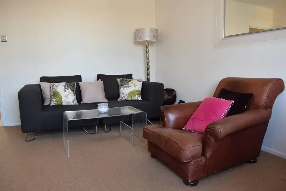 2 Bedroom Flat Near Notting Hill
