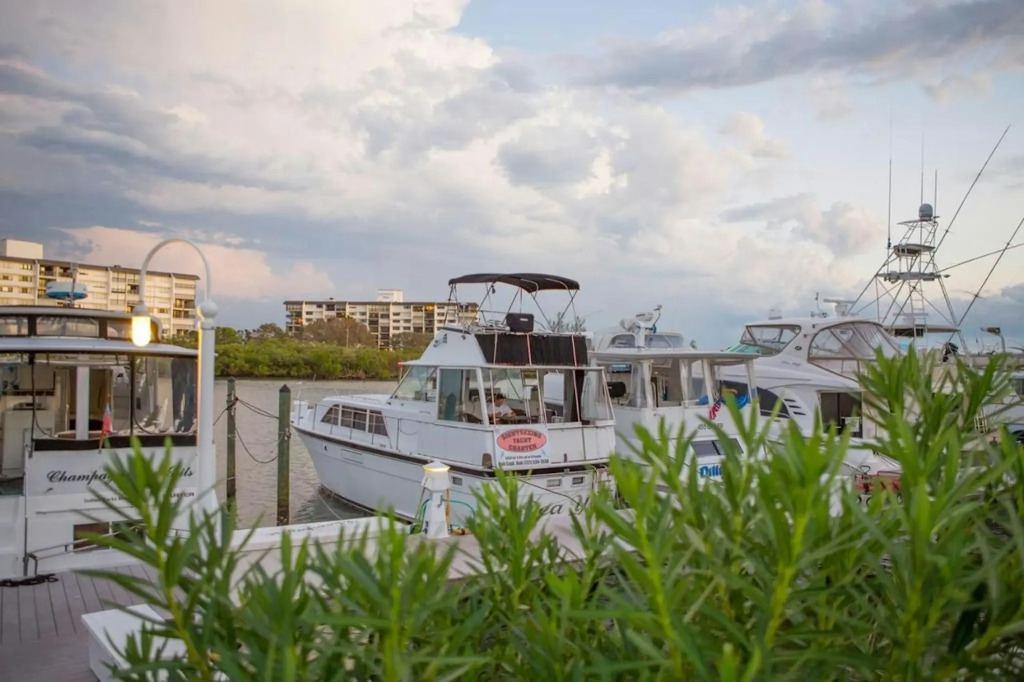 Harbourside Resort, a New Hotel Collection Property