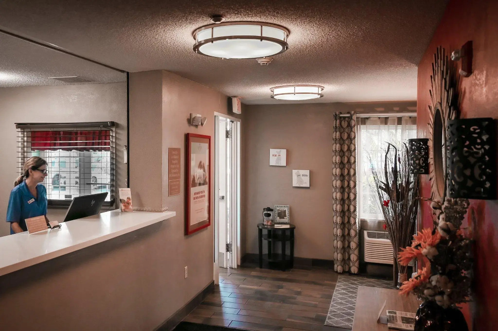 Sonesta Simply Suites Clearwater St Petersburg