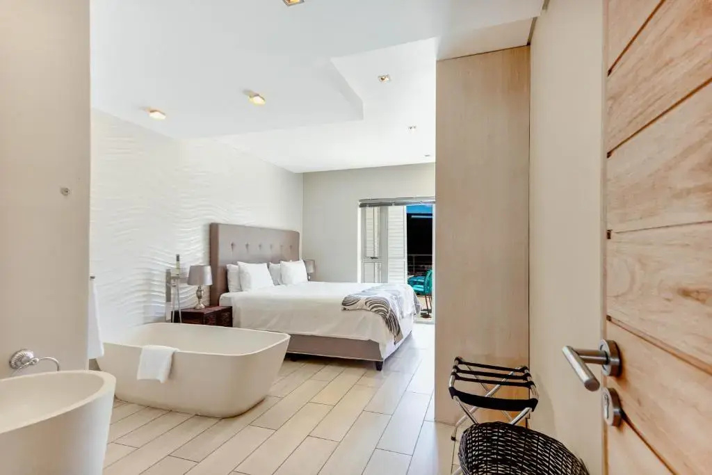 Three Bedroom Apartment - De Waterkant