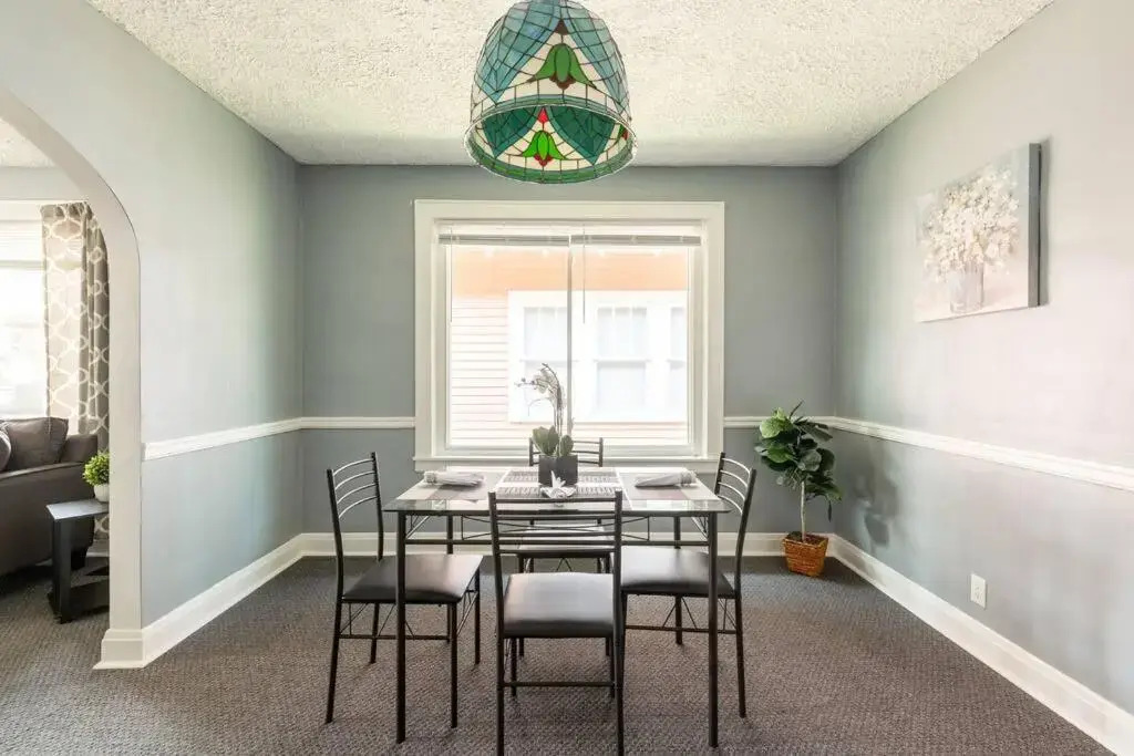 *Quiet 1 Bedroom Home - Minutes From Downtown