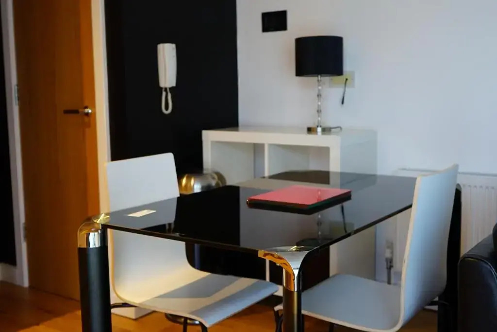 Hullidays - The Sawmill Suite
