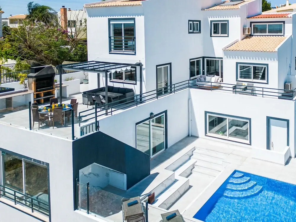 Villa Avalon - Jacuzzi, Cinema e Piscina Aquecível em Armação de Pêra