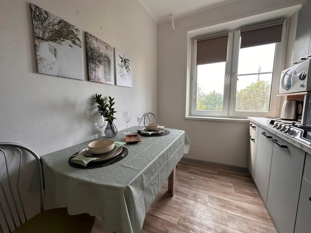 Apartament 52 на улице Челюскинцев 15