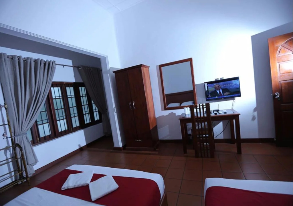 Kandy Regal Lake View Hotel