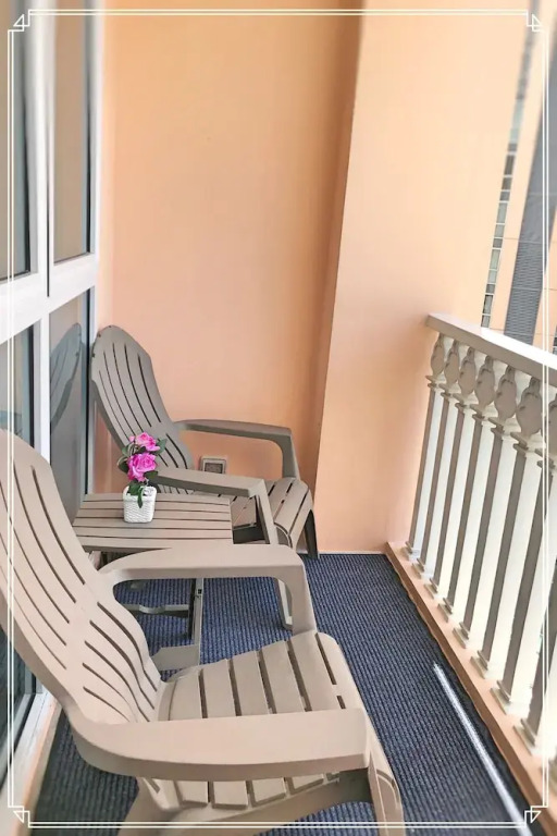 7th Floor Studio Suite W/ Balcony, Free-wifi&netflix next to Grand Canal Mall