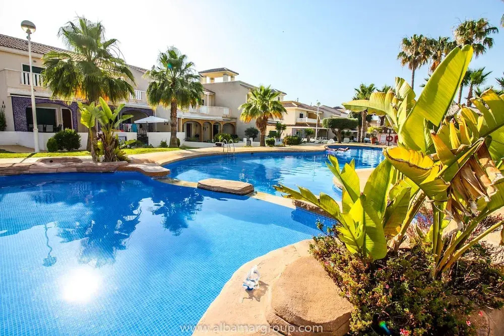 Gorgeous apartment in Albamar