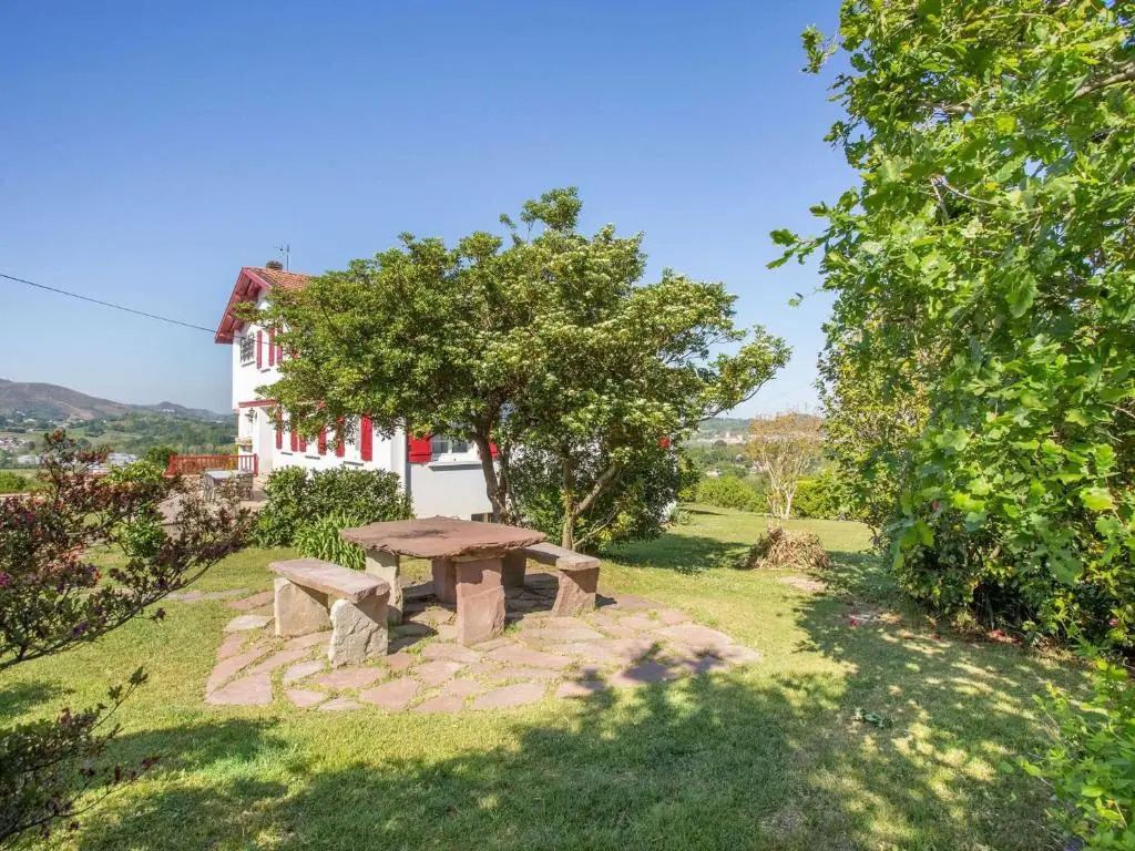 Charmant appartement à 15min de St Jean avec jardin - FR-1-4-493