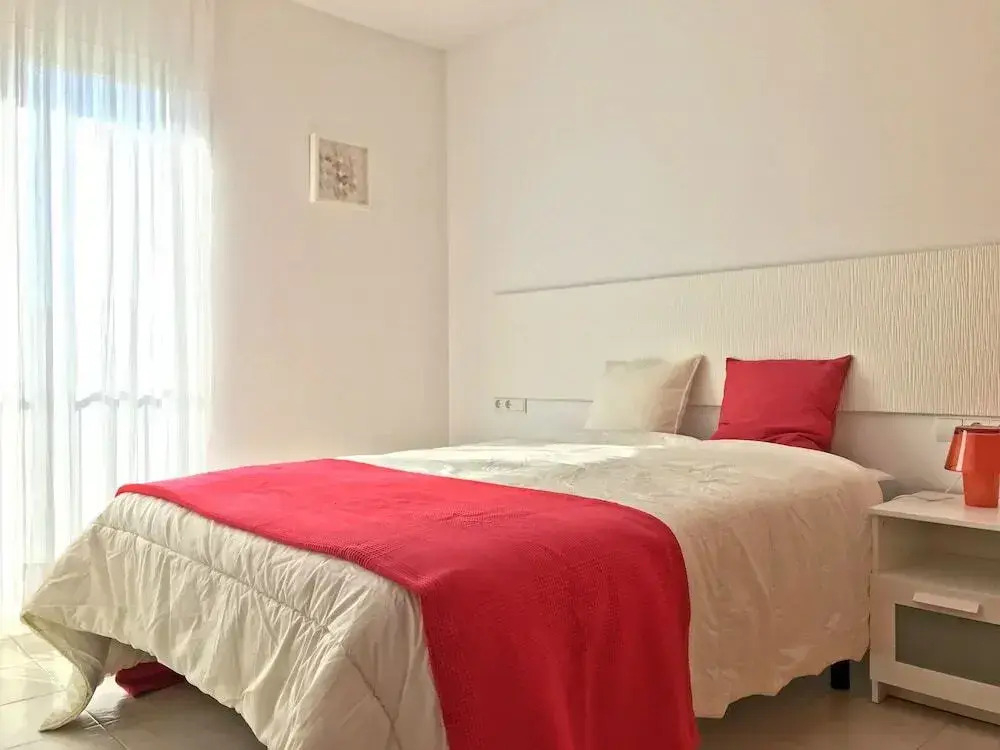 Big Family 3 Bedroom Apartment - RNU 65075