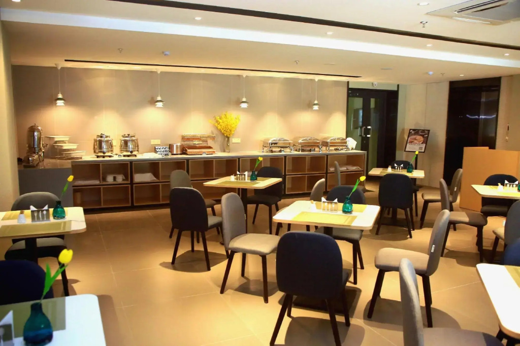 Homeinn Selected Hotel (Harbin International Exhibition Center Industrial University Second Campus)