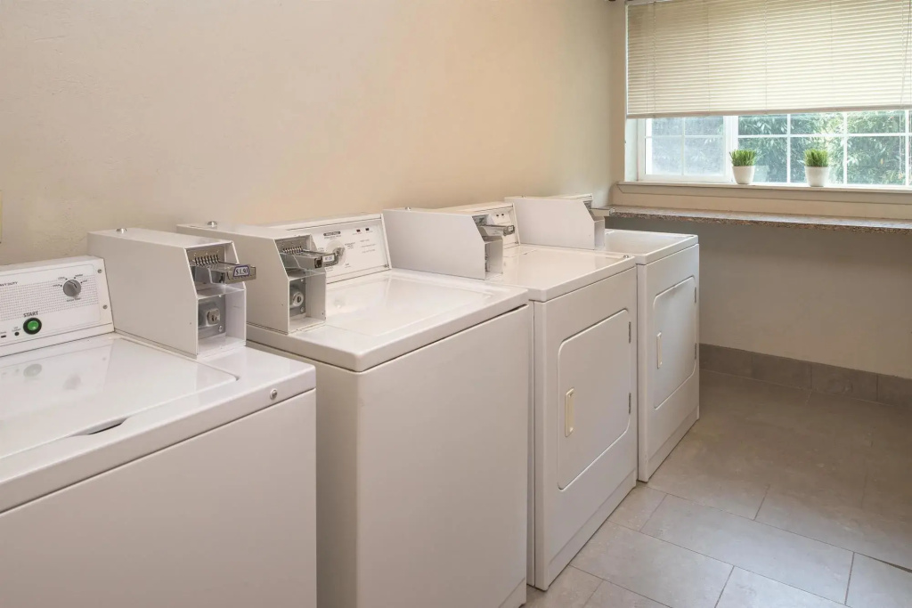 Best Western Plus Parkway Inn