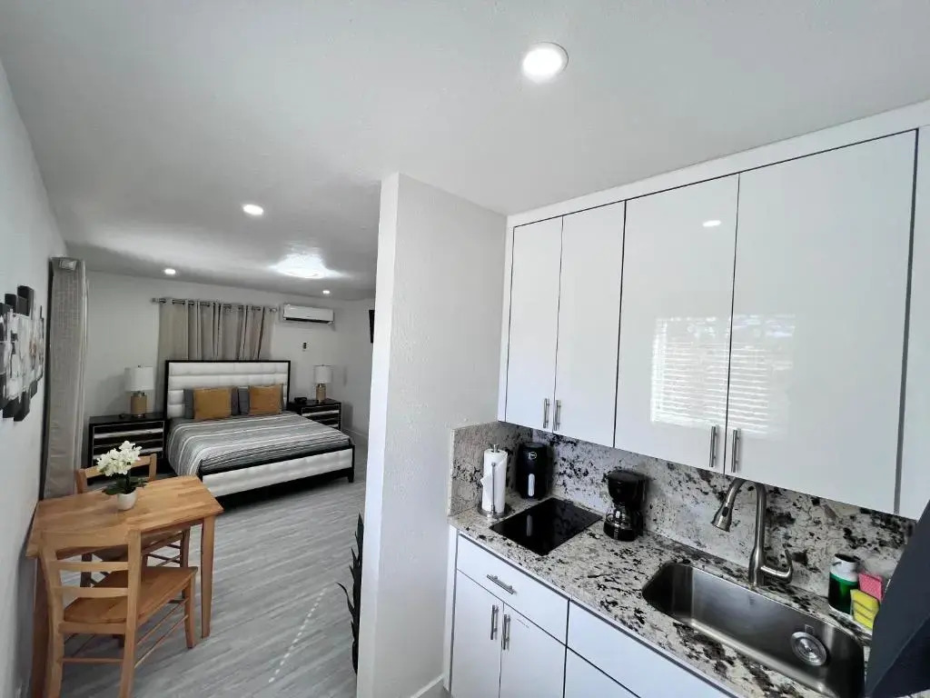 ?stylish Studio Apartment By Miami Airport