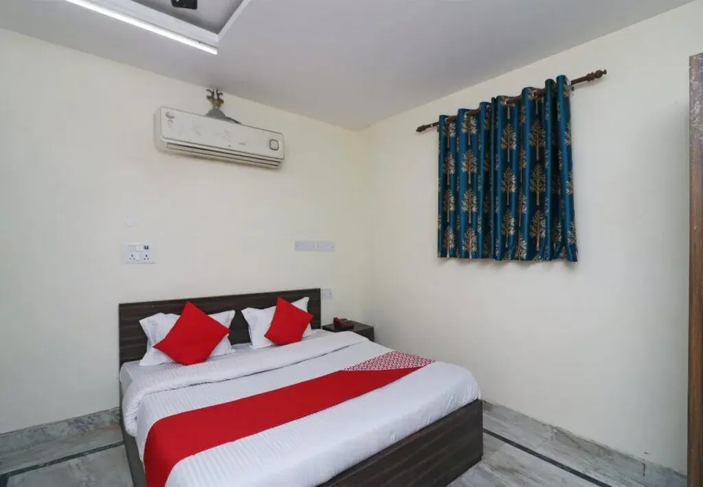 Queen Residency By OYO Rooms