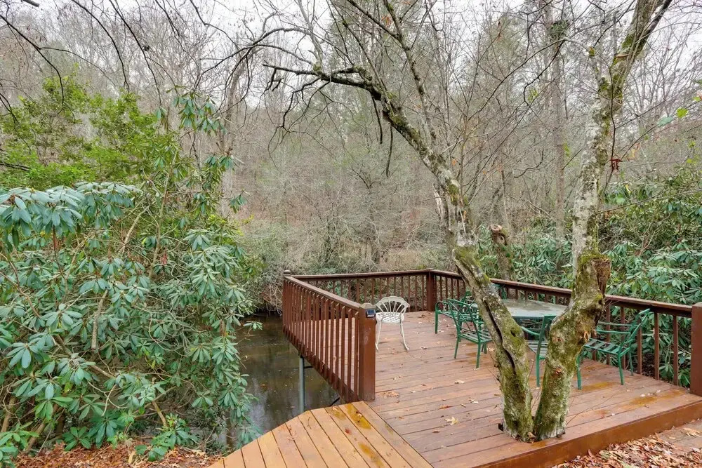 Creek Bend Escape w/ Hot Tub + River Views