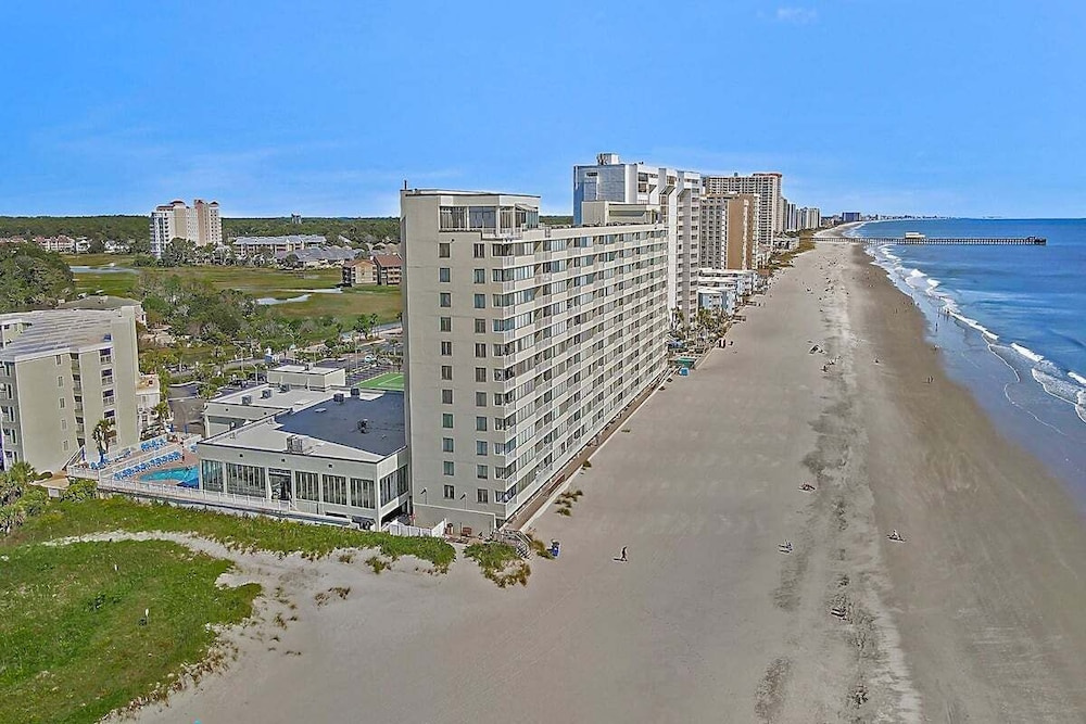 Sands Beach Club Ph1114
