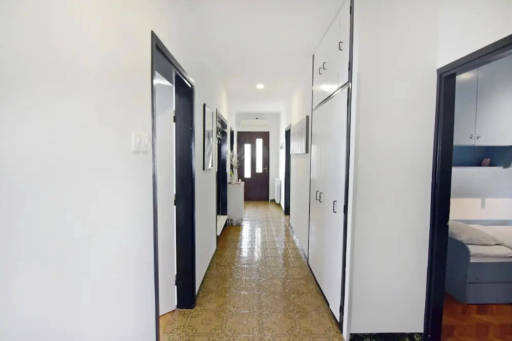 Spacious Apartment in Umag