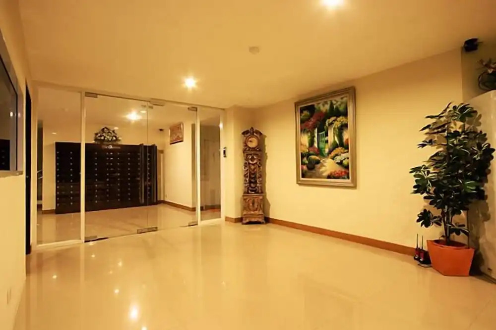 The Chateau Luxury Serviced Apartment