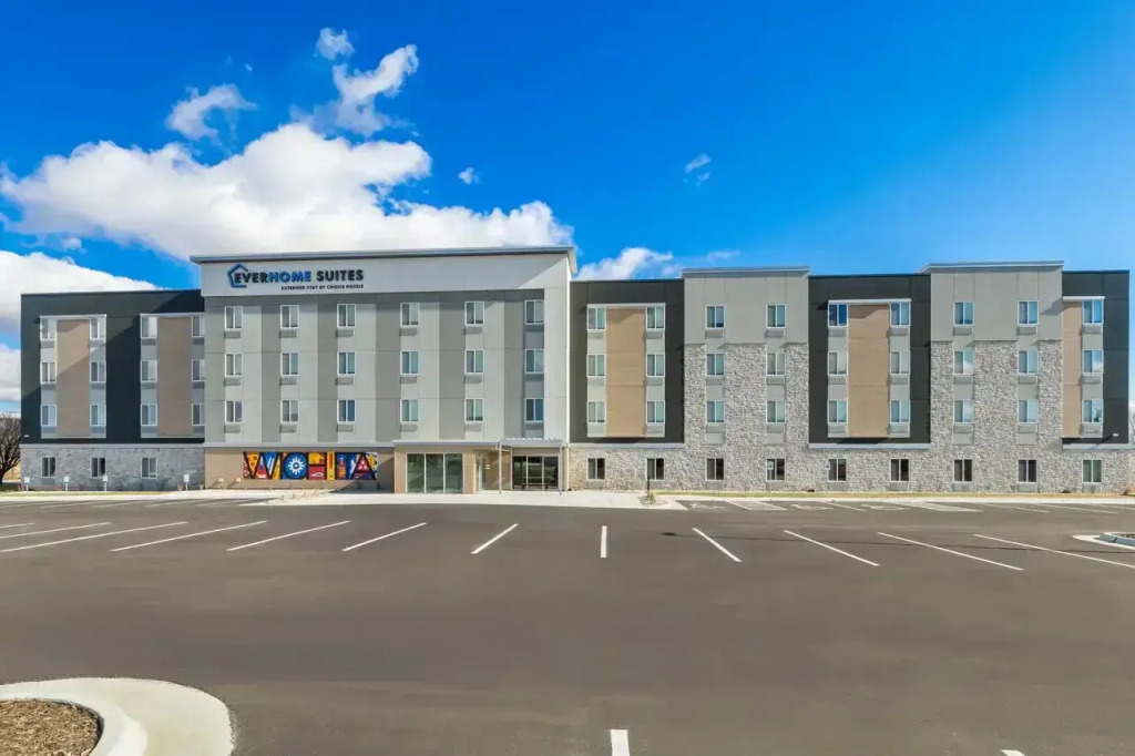 Everhome Suites Wichita Northeast by Choice Hotels