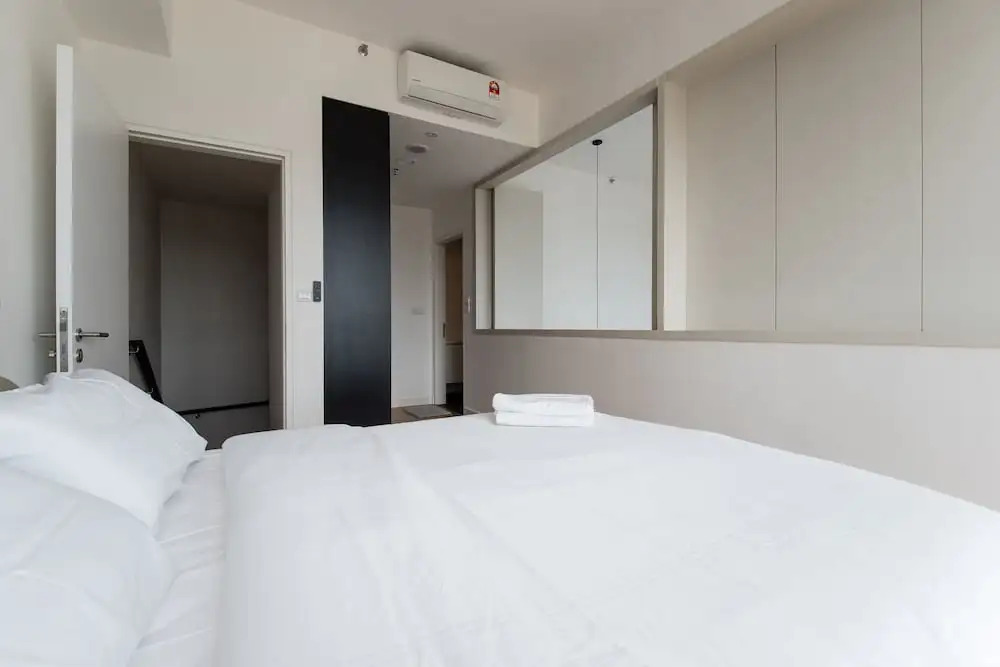 The Hub Service Apartment