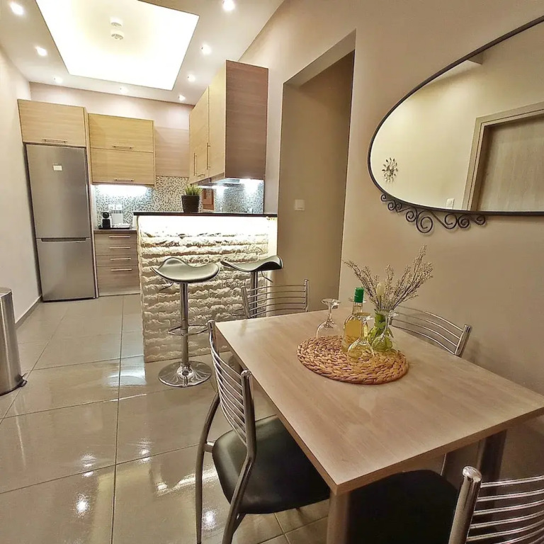 Cozy Apartment for 4 Persons at Thiseio Cozy Apartment for 4 Near Acropolis at Thissio