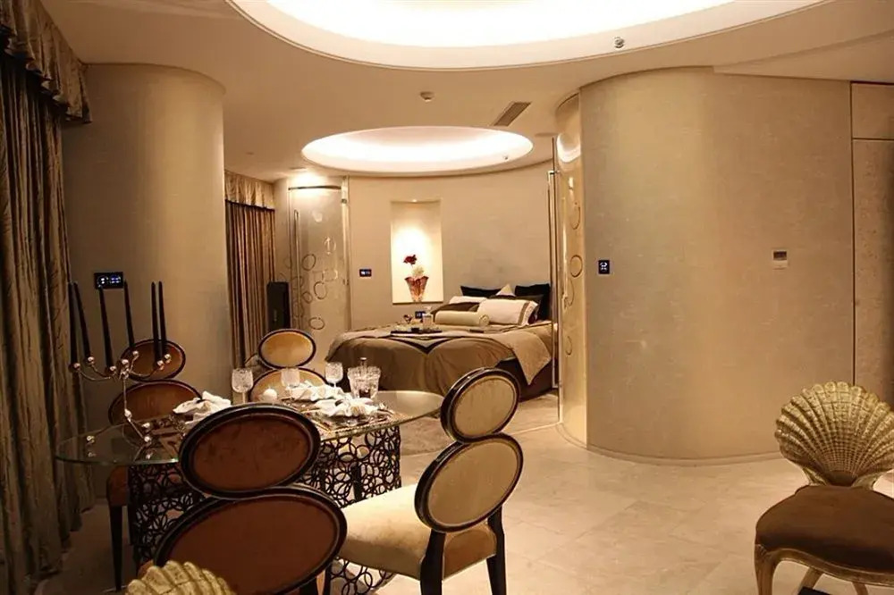 Sanya Fenghuang Island Hotel