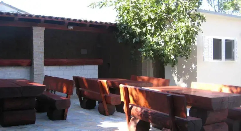 Central Studio Apartments