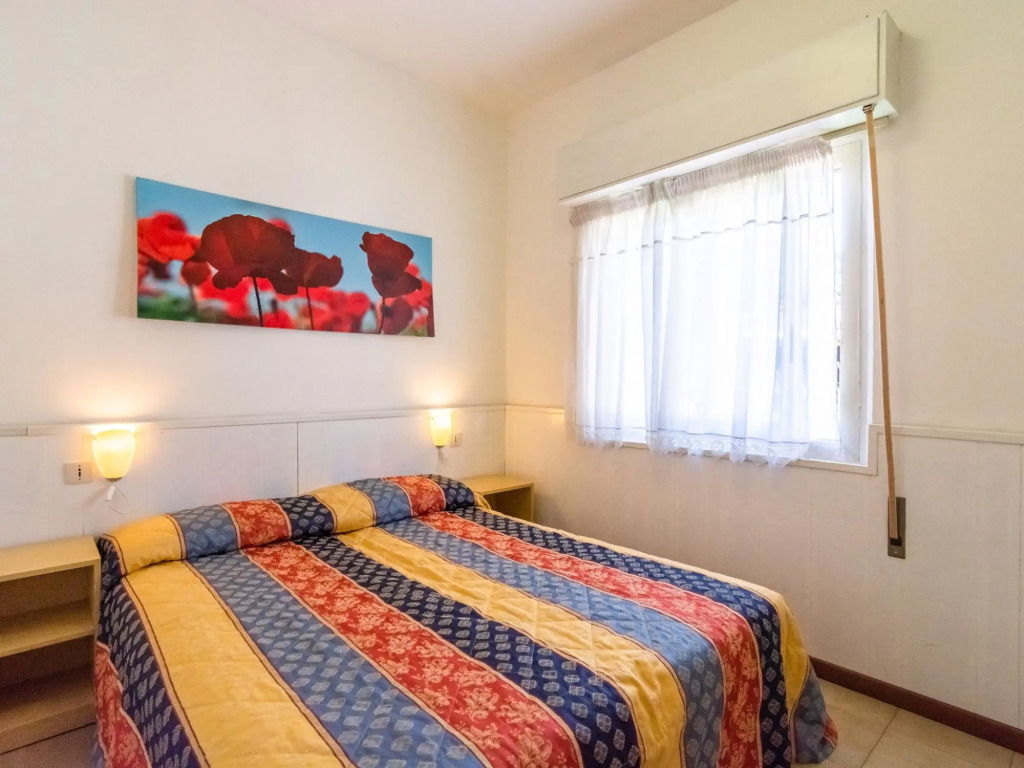 Serene Apartment in Manerba Del Garda with Pool