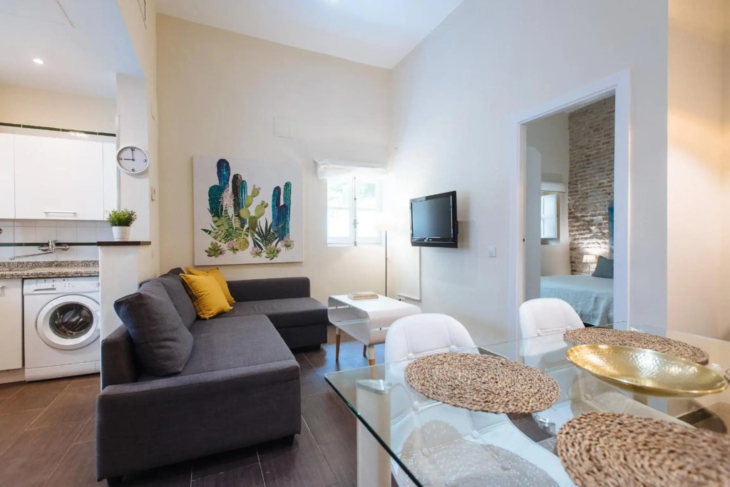 Cozy Apartment in House-Palace with Private Patio