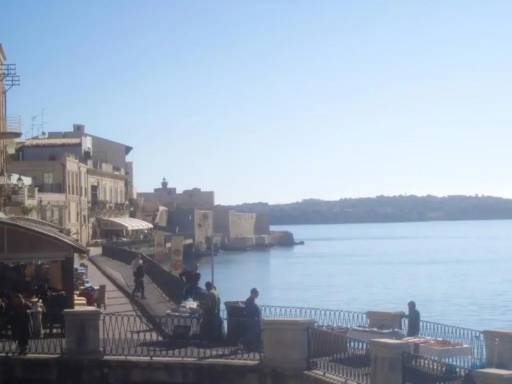 One bedroom appartement with balcony at Taormina 2 km away from the beach