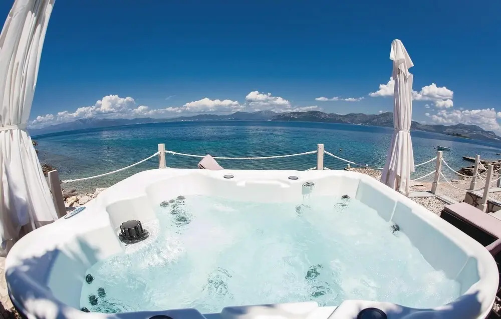 Nice Home in Sreser with Hot Tub, Sauna & WiFi