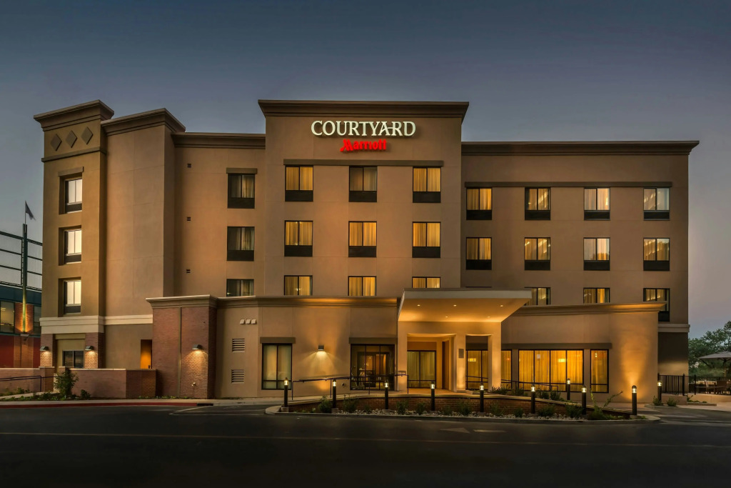 Courtyard Reno Downtown/Riverfront