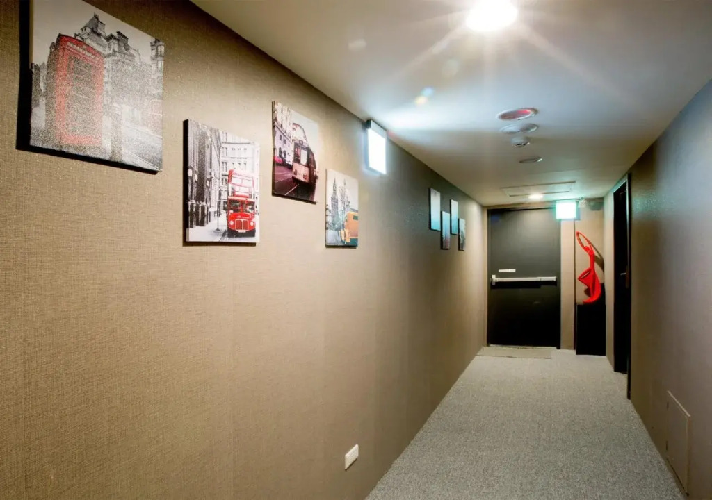 U Hotel (XIMEN)