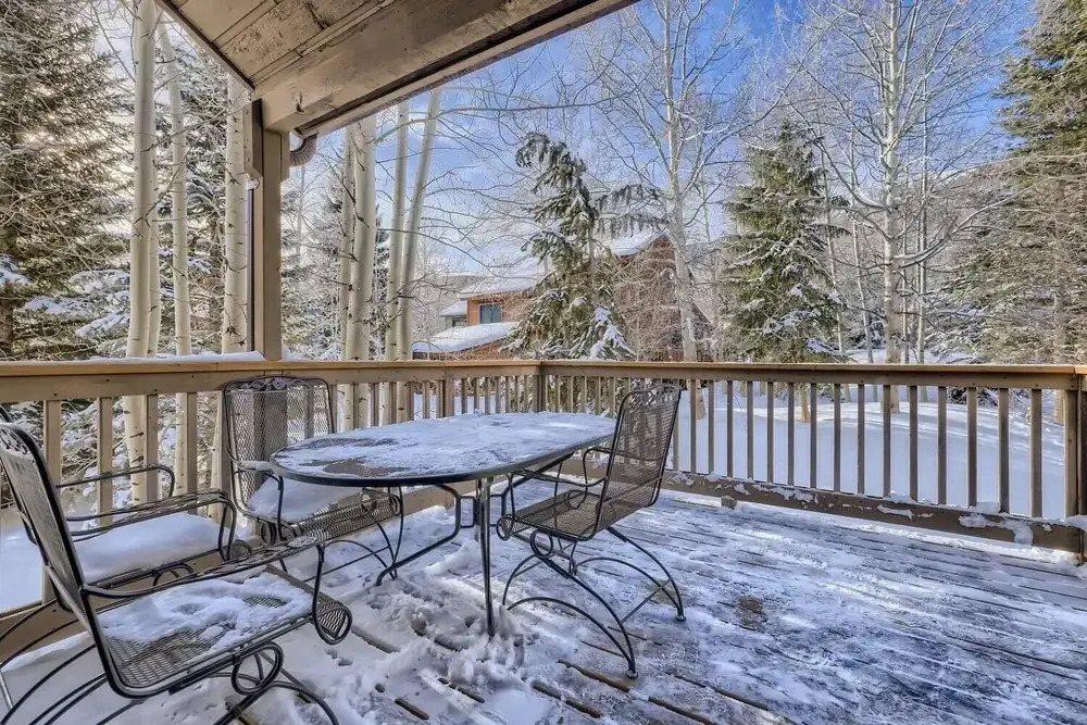 Mountainside 753 3 Bedroom Home by RedAwning