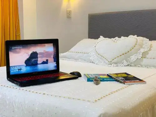 Jultom Inn Hotel & Suites