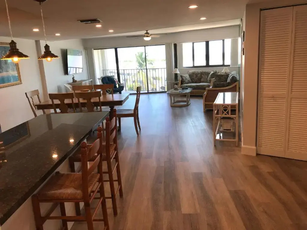 Licensed Mgr - Brand New Luxurious Oceanfront Condo! Stunning Views! Beach Resort! 2 King Beds!