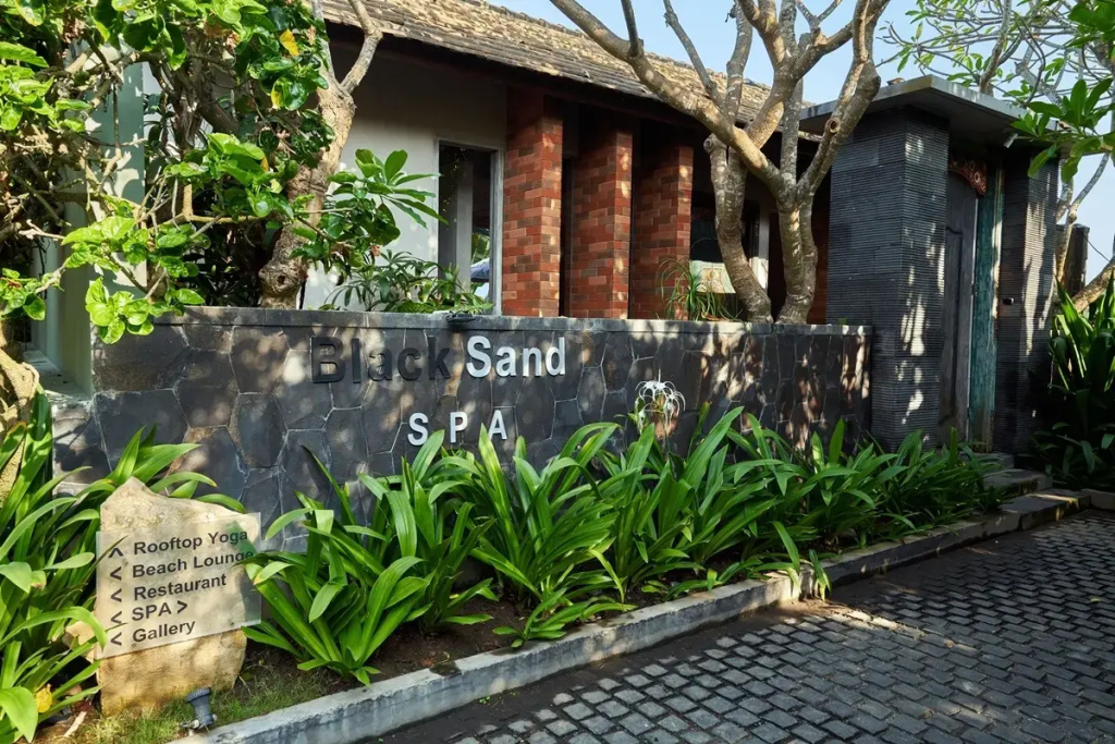 The Royal Purnama Beach Boutique Villas