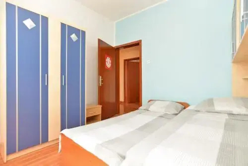 Apartments Gracijano 1724