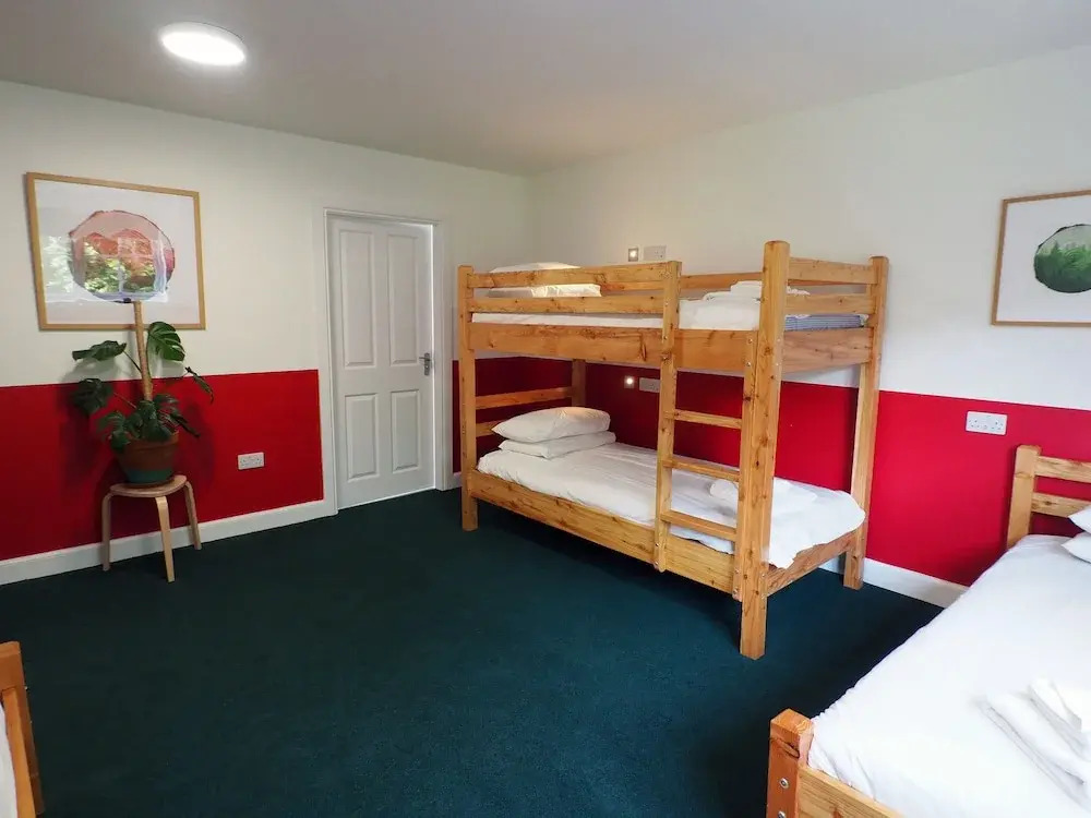 Loch Ness Bunk Inn