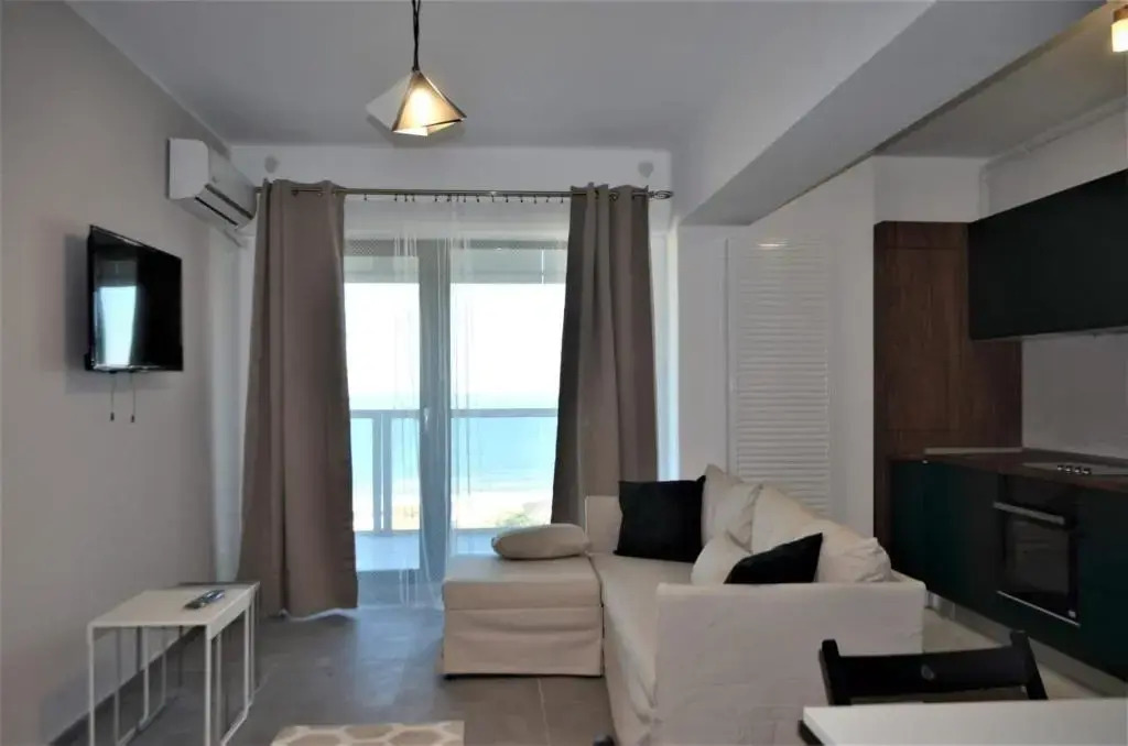 Mamaia Beach LuxyMar 1 Apartment