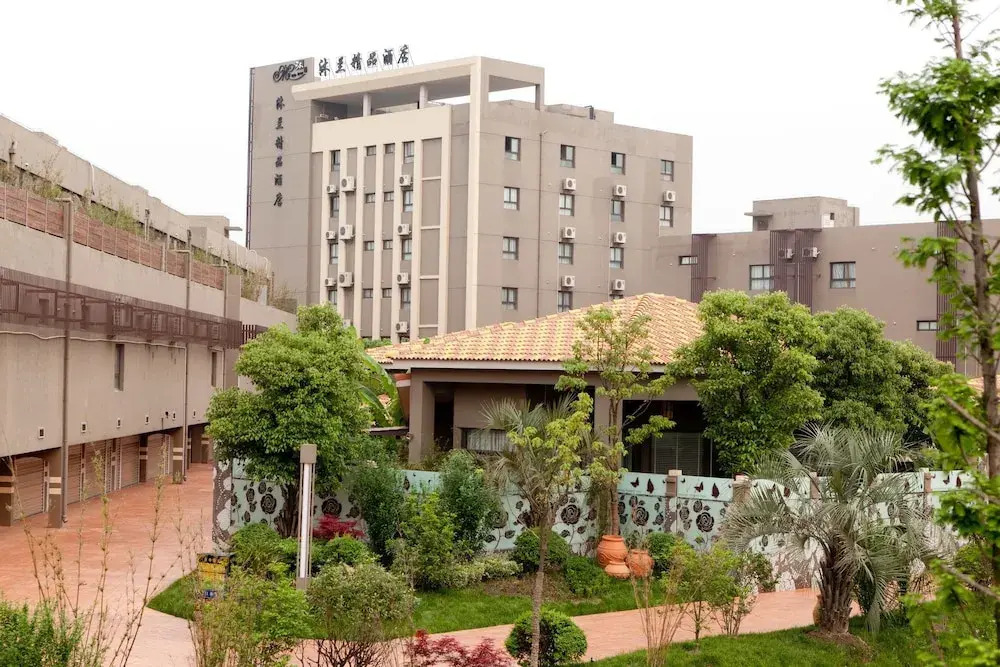 Luxurious Romantic Hotel