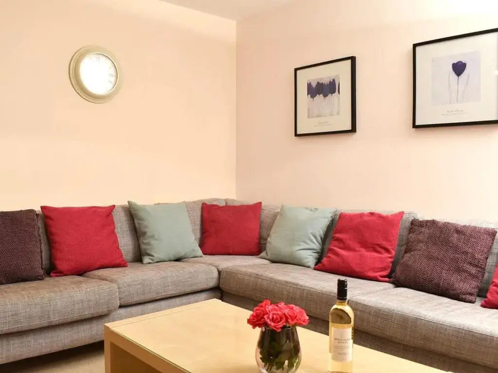 Lovely 2 Bedroom Apt in Ballater on the River Dee