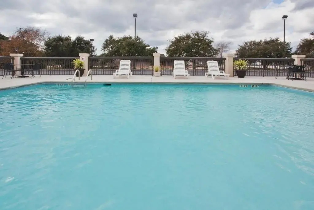 Holiday Inn Express & Suites - Morehead City by IHG