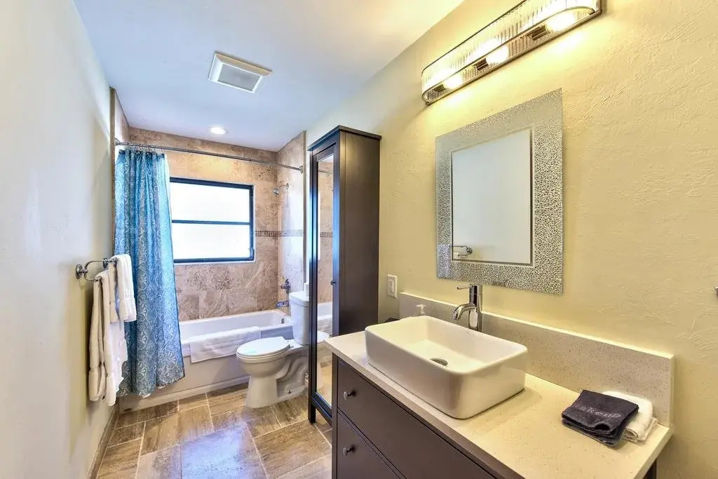 Avanti Vacation Rental - Newly Updated 3 BR Retreat with Private Pool - Just Minutes from Vanderbilt Beach and Delnor Wiggins! State Park Sunny Southern Exposure and Pet Friendly Stay