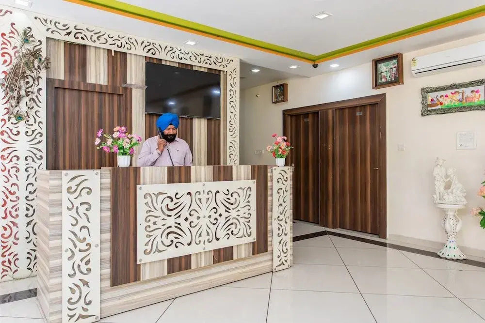 Oyo 28591 Hotel Madur Milan Garden