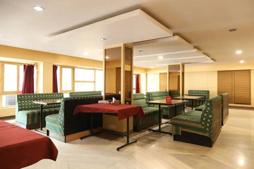 OYO 16260 Hotel Sunny International